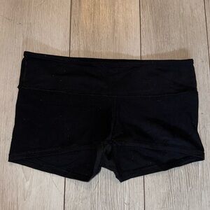 Lululemon black shorts